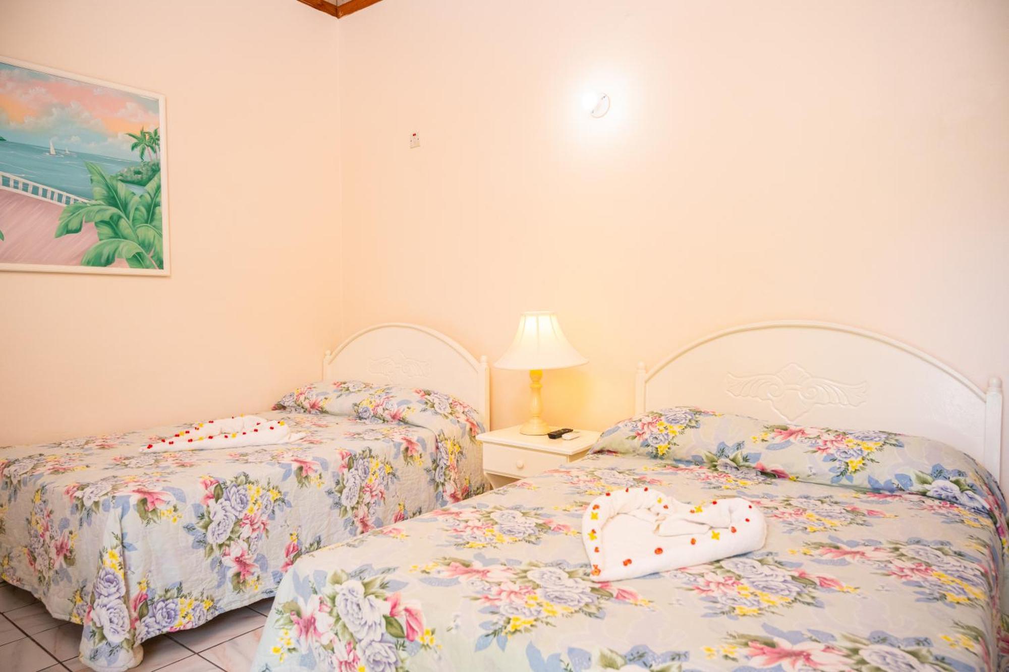 Shields Negril Villas Δωμάτιο φωτογραφία