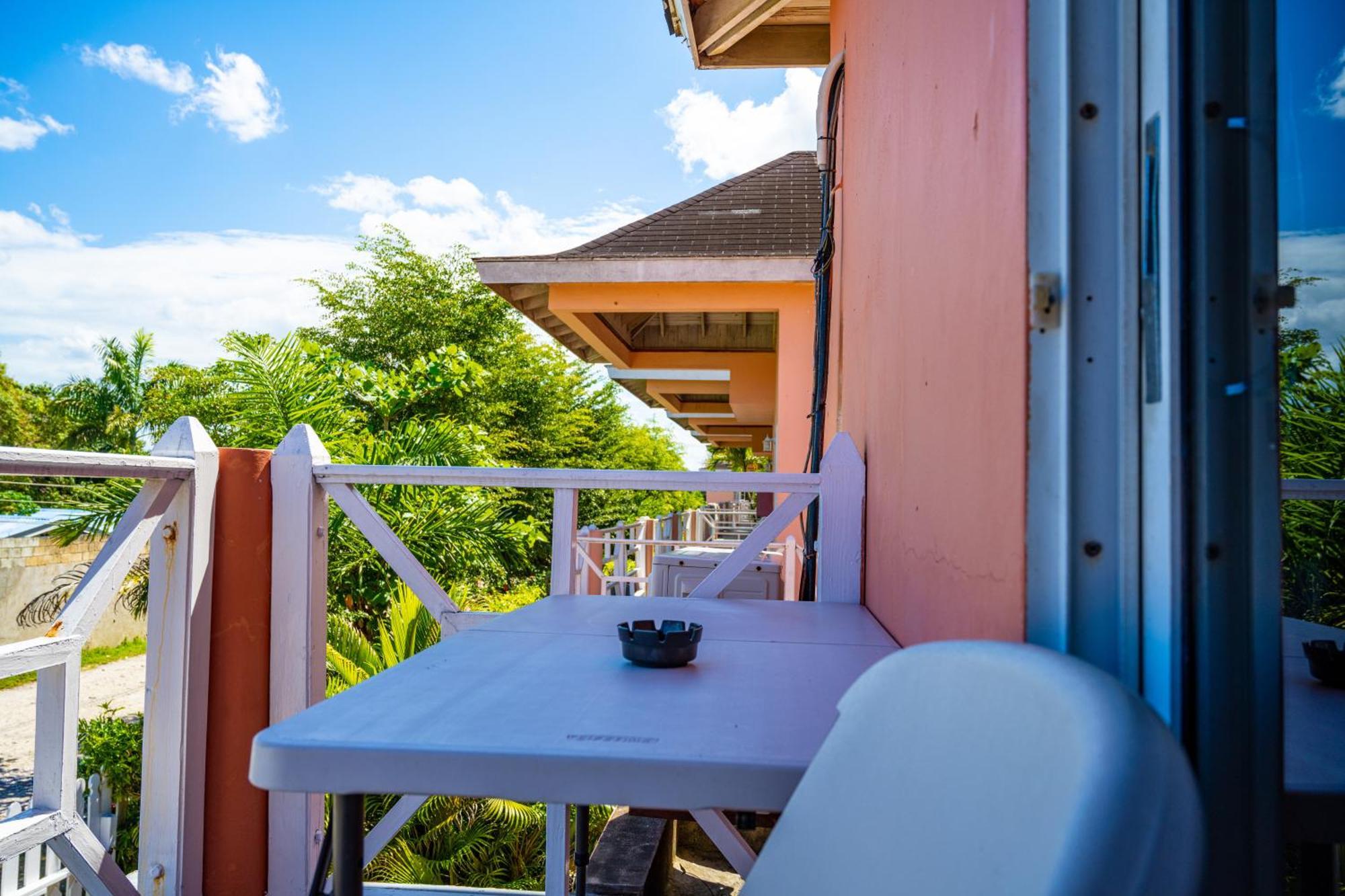 Shields Negril Villas Δωμάτιο φωτογραφία