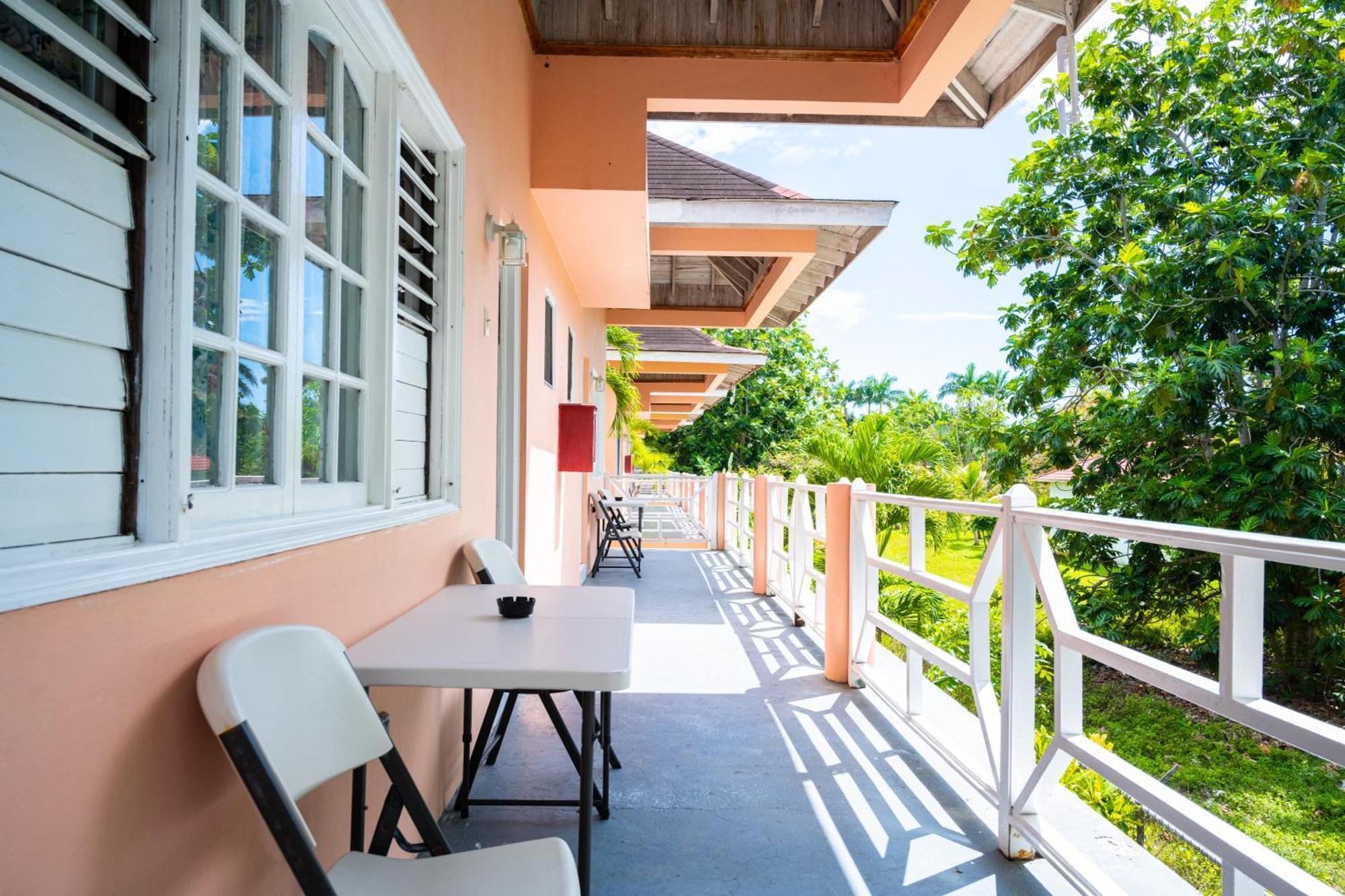Shields Negril Villas Δωμάτιο φωτογραφία