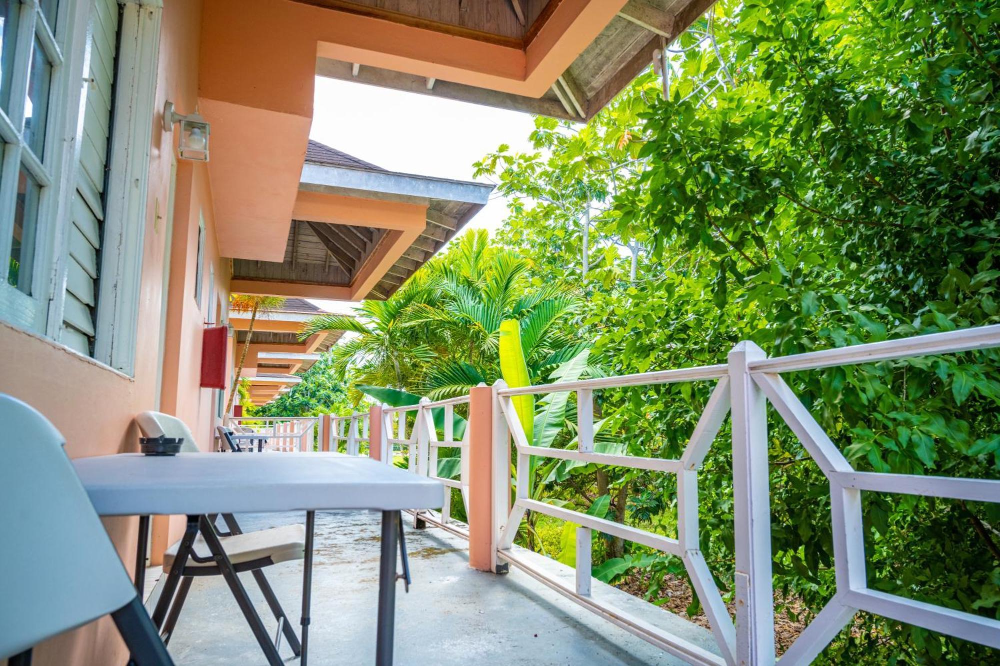 Shields Negril Villas Δωμάτιο φωτογραφία