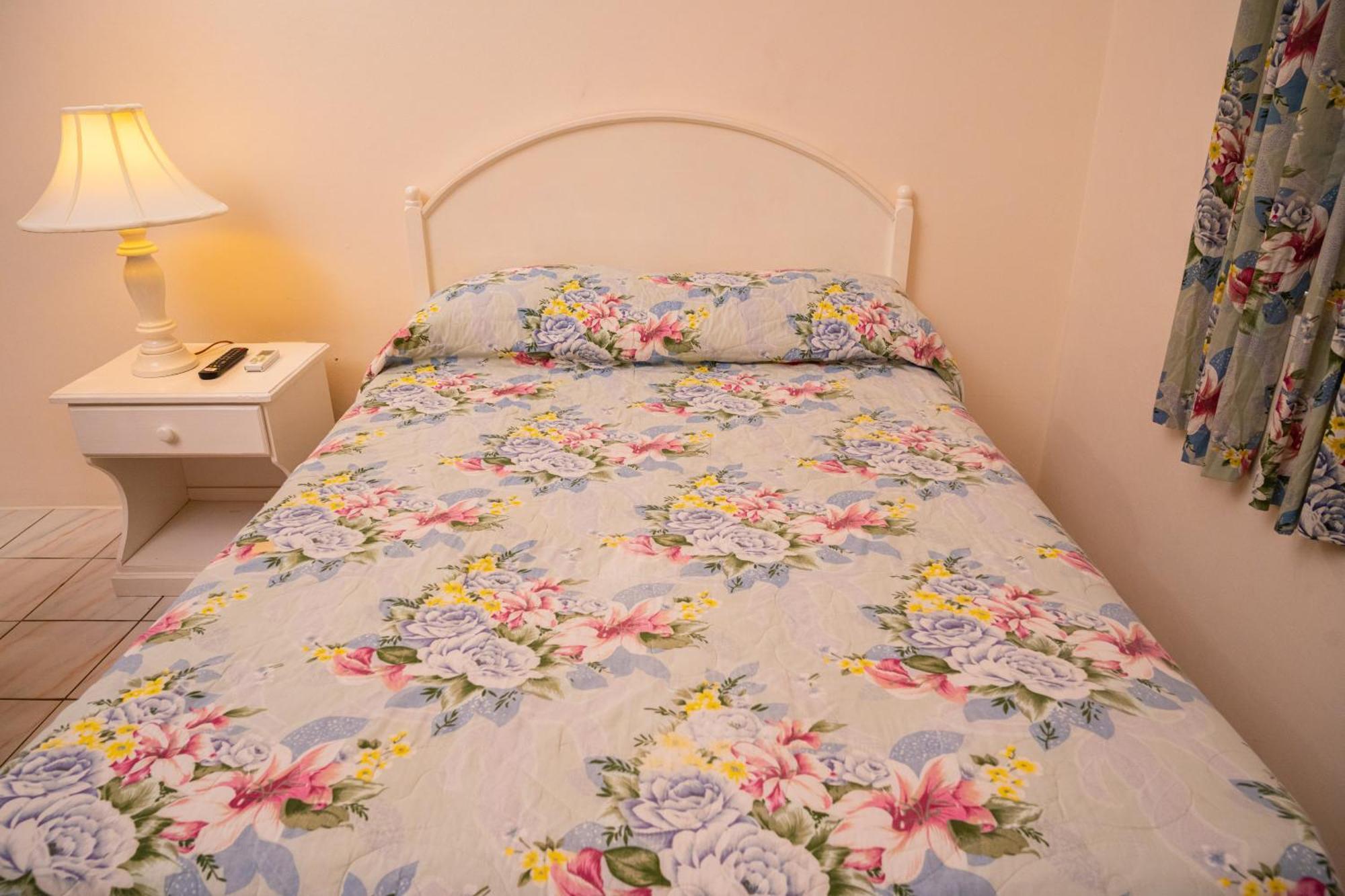 Shields Negril Villas Δωμάτιο φωτογραφία